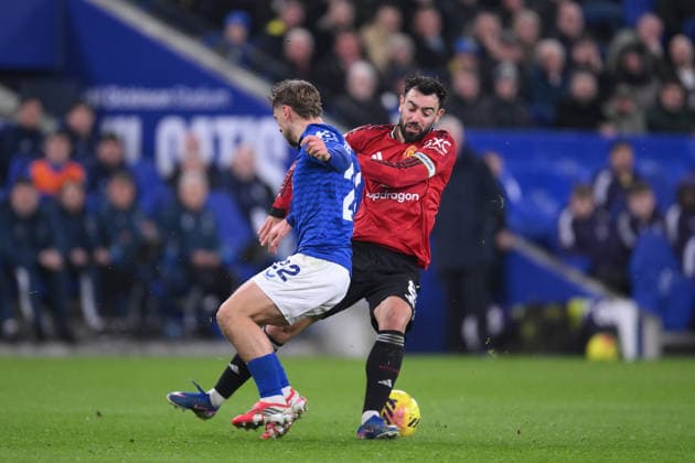 Kiernan Dewsbury-Hall of Everton and Bruno Fernandes of Manchester United, ManU in action - Everton v Manchester United, Premier League, Hill Dickinson Stadium, Liverpool, UK, Football - 23rd February 2026 Everton v Manchester United, Premier League, Football, Hill Dickinson Stadium, Liverpool, UK - 23 Feb 2026Liverpool Hill Dickinson Stadium United Kingdom EDITORIAL USE ONLY No use with unauthorised audio, video, data, fixture lists, club league logos or live services. Online in-match use limited to 120 images, no video emulation. No use in betting, games or single club league player publications. Copyright: xMDI Shutterstockx 16687971bd