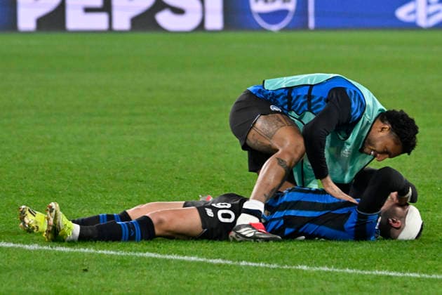 EDERSON, NIKOLA KRSTOVIC, Atalanta, Champions League 2025-26, Atalanta-Borussia Dortmund 4-1, esultanza, jubel, joy, celebration, infortunio, injury CHAMPIONS LEAGUE 2025-26 ATALANTA-BORUSSIA DORTMUND 4-1