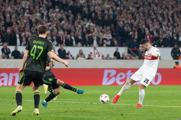 Torschuss, abererkanntes Tor von Deniz Undav (VfB Stuttgart 26) GER, VfB Stuttgart vs. Celtic FC Glasgow, Fussball, UEFA Europa League, Herren, Play-Offs Rueckspiel, Spielzeit 2025 2026, 26.02.2026, GER, VfB Stuttgart vs. Celtic FC Glasgow, Fussball, UEFA Europa League, Herren, Play-Offs Rueckspiel, Spielzeit 2025 2026, 26.02.2026 Stuttgart Copyright: xEibner-Pressefoto WolfgangxFrankx EP_WFK