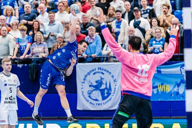 Samuel Zehnder (TBV Lemgo Lippe, 04), Mohamed El-Tayar (Handball Verein Hamburg, 12) GER, TBV Lemgo Lippe vs. Handball Sport Verein Hamburg, Handball, 1. Bundesliga, 23. Spieltag, Spielzeit 2025 2026, 26.02.2026 GER, TBV Lemgo Lippe vs. Handball Sport Verein Hamburg, Handball, 1. Bundesliga, 23. Spieltag, Spielzeit 2025 2026, 26.02.2026 Lemgo Copyright: xEibner-Pressefoto JanxRollingerx EP_JSK