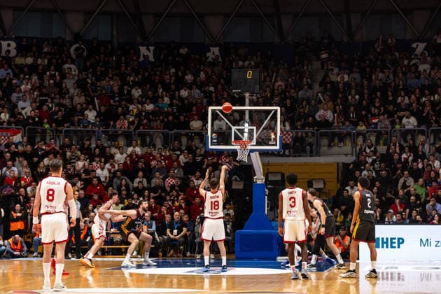 GER, FIBA Basketball World Cup 2027, European Qualifiers, Kroatien-Deutschland. 27.02.2026, Drazen Petrovic Basketball Center, Zagreb, GER, FIBA Basketball World Cup 2027, European Qualifiers, Kroatien-Deutschland. Roko Badzim (Kroatien, No18) bei einem Freiwurf  Foto: Alexander Trienitz Zagreb Drazen Petrovic Basketball Center Zagreb Kroatien