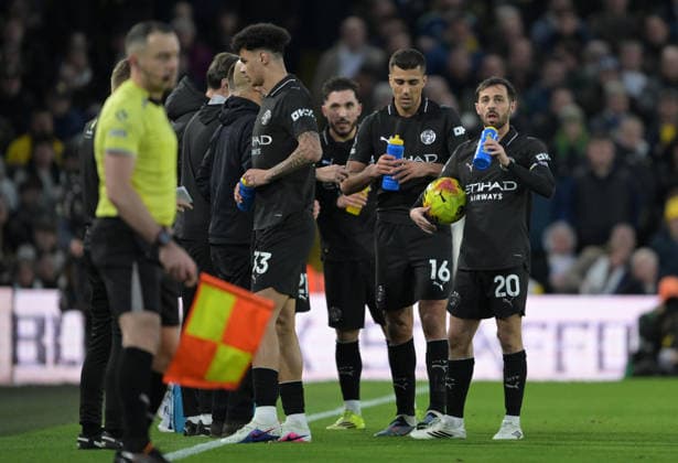 A break in play so that Muslim players can break fast, as Rayan Aït-Nouri , Omar Marmoush and Rayan Cherki of Manchester City take on some food Leeds United v Manchester City, Premier League, Football, Elland Road, Leeds, UK - 28 Feb 2026Leeds Elland Road United Kingdom EDITORIAL USE ONLY No use with unauthorised audio, video, data, fixture lists, club league logos or live services. Online in-match use limited to 120 images, no video emulation. No use in betting, games or single club league player publications. Copyright: xGreigxCowie Shutterstockx 16708637w