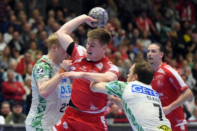 Reynir Thor Stefansson (MT Melsungen 19) (am Ball), Magnus Saugstrup (SC Magdeburg 23) (L), Felix Claar (SC Magdeburg 7) (R) , GER, MT Melsungen - SC Magdeburg, Handball, 1. Bundesliga, 23. Spieltag, Saison 2025 2026, 28.02.2026, GER, MT Melsungen - SC Magdeburg, Handball, 1. Bundesliga, 23. Spieltag, Saison 2025 2026, 28.02.2026 Kassel Copyright: xEibner-Pressefotox xRolandxSippelx EP_RSL