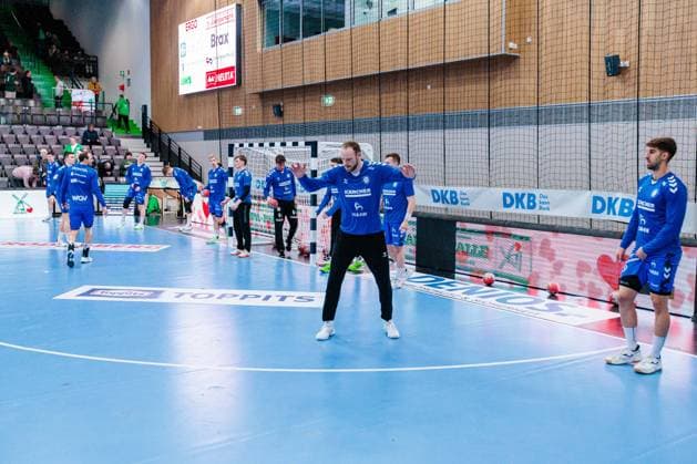Die Mannschaft von TVB Stuttgart beim Aufwaermen GER, GWD Minden vs. TVB Stuttgart, Handball, 1. Bundesliga, 23. Spieltag, Spielzeit 2025 2026, 01.03.2026 GER, GWD Minden vs. TVB Stuttgart, Handball, 1. Bundesliga, 23. Spieltag, Spielzeit 2025 2026, 01.03.2026 Minden Copyright: xEibner-Pressefoto JanxRollingerx EP_JSK