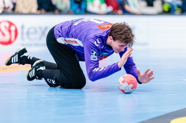 Malte Semisch (GWD Minden, 01) aergert sich regt sich auf GER, GWD Minden vs. TVB Stuttgart, Handball, 1. Bundesliga, 23. Spieltag, Spielzeit 2025 2026, 01.03.2026 GER, GWD Minden vs. TVB Stuttgart, Handball, 1. Bundesliga, 23. Spieltag, Spielzeit 2025 2026, 01.03.2026 Minden Copyright: xEibner-Pressefoto JanxRollingerx EP_JSK