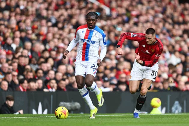 Jaydee Canvot of Crystal Palace and Benjamin Sesko of Manchester United, ManU Manchester United v Crystal Palace, Premier League, Football, Old Trafford, Manchester, UK - 01 Mar 2026Manchester Old Trafford United Kingdom EDITORIAL USE ONLY No use with unauthorised audio, video, data, fixture lists, club league logos or live services. Online in-match use limited to 120 images, no video emulation. No use in betting, games or single club league player publications. Copyright: xPhilxOldham Shutterstockx 16708837y