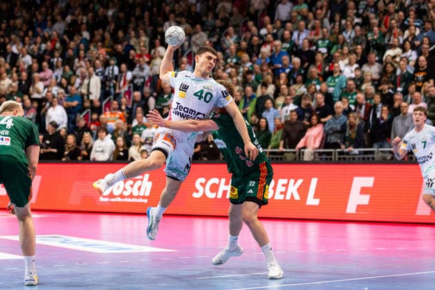 Elias NEWEL (FRISCH AUF! Goeppingen, 40) erzielt ein Tor, Aktion, Torwurf GER, TSV Hannover-Burgdorf vs. FRISCH AUF! Goeppingen, Handball, Bundesliga, 23. Spieltag, Spielzeit 2025 2026, 01.03.2026, GER, TSV Hannover-Burgdorf vs. FRISCH AUF! Goeppingen, Handball, Bundesliga, 23. Spieltag, Spielzeit 2025 2026, 01.03.2026, Hannover Copyright: xEibnerxPressefoto OliverxSchmidtx EP_OST