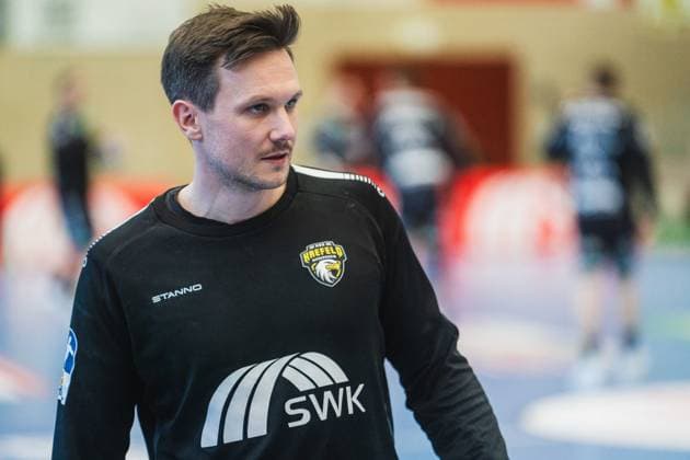 Mike Schulz (HSG Krefeld Niederrhein, 23), Konzentration vor dem Spiel HSG Krefeld Niederrhein vs. HC Oppenweiler Backnang, Handball, 2.HBL, 22.Spieltag, Saison 2025 26, 01.03.2026, HSG Krefeld Niederrhein vs. HC Oppenweiler Backnang, Handball, 2.HBL, 22.Spieltag, Saison 2025 26, 01.03.2026 Krefeld Copyright: xEibner-Pressefoto LukasxBaldygax EP_LBA