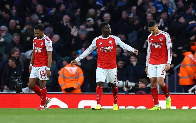 William Saliba of Arsenal reacts after conceding first goal Arsenal v Chelsea, Premier League, Football, Emirates Stadium, London, UK - 01 Mar 2026London Emirates Stadium United Kingdom EDITORIAL USE ONLY No use with unauthorised audio, video, data, fixture lists, club league logos or live services. Online in-match use limited to 120 images, no video emulation. No use in betting, games or single club league player publications. Copyright: xMichaelxZemanek Shutterstockx 16708844aj