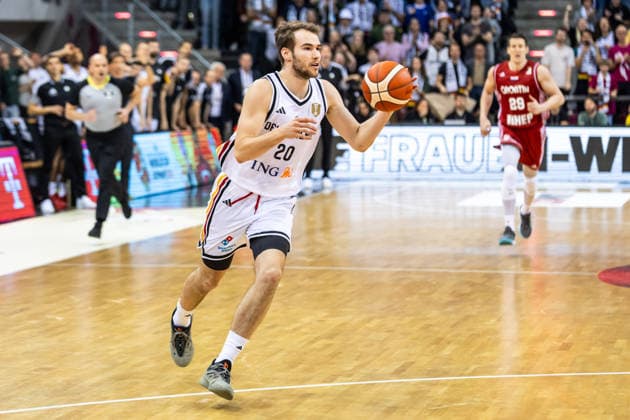 GER, FIBA Basketball World Cup 2027, European Qualifiers, Deutschland-Kroatien. 01.03.2026, Telekom Dome, Bonn, GER, FIBA Basketball World Cup 2027, European Qualifiers, Deutschland-Kroatien. Malte Delow (Deutschland, No20) Â Foto: Alexander Trienitz Bonn Telekom Dome Nordrhein-Westfalen Deutschland