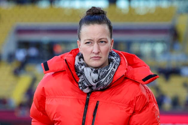 Expertin Almuth Schult (Das Erste) schaut, 2027 FIFA Women s World Cup Qualifier, Germany v Slovenia, Rudolf-Harbig-Stadion am 03. March 2026 in Dresden, Deutschland. (Foto von Marco Steinbrenner DeFodi Images) Expertin Almuth Schult (Das Erste) looks on, 2027 FIFA Women s World Cup Qualifier, Germany v Slovenia, Rudolf-Harbig-Stadion, March 3, 2026 in Dresden, Germany. (Photo by Marco Steinbrenner DeFodi Images) -