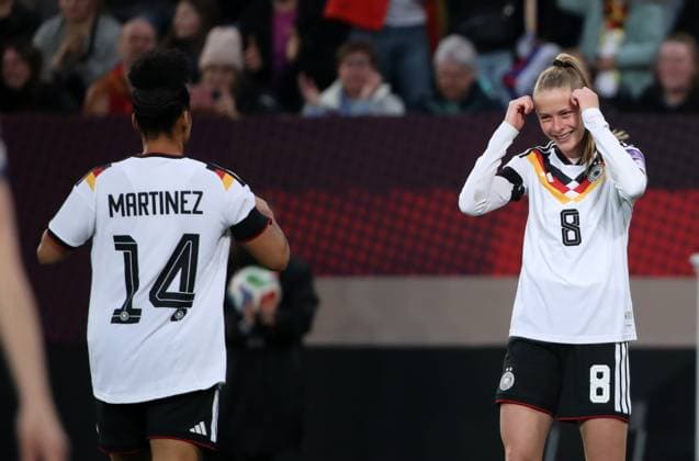 GER, Fussball, Frauen, WM Qualifikation, Deutschland - Slowenien 03.03.2026, Dresden, Rudolf-Harbig-Stadion, GER, WM Qualifikation, Frauen-Laenderspiel, Gruppenphase, Gruppe D, Spiel 1 von 6 Deutschland - Slowenien im Bild: Torjubel Vivien Endemann (Deutschland) nach dem Tor zum 1:0 DFL regulations prohibit any use of photographs as image sequences and or quasi-video