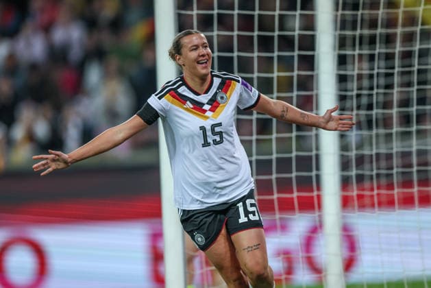GER, Dresden, Deutschland vs Slowenien, Länderspiel, Fussball, FIFA, Spielzeit 2026 2027, WM-Qualifikation, Rudolf-Harbig-Stadion, 1. Spieltag im Bild: Larissa Mühlhaus (Deutschland Frauen 15), Tor, Jubel und Freude, Emotionen, Goal scored, emotions, Gol, Slovenija, veselje, 4:0 DFB DFL REGULATIONS PROHIBIT ANY USE OF PHOTOGRAPHS AS IMAGE SEQUENCES AND OR QUASI-VIDEO, 03.03.2026 Copyright: HMBxMedia HendrikxHamelau