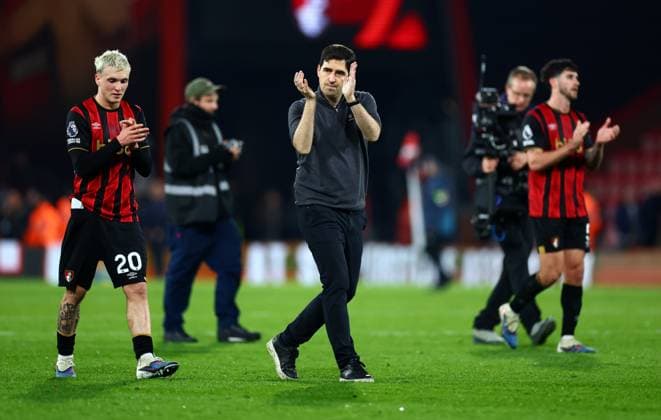 AFC Bournemouth Manager Andoni Iraola and Alex Jimenez of AFC Bournemouth at full time. AFC Bournemouth v Brentford, Premier League, Football, Vitality Stadium, Bournemouth, UK - 03 Mar 2026Bournemouth Vitality Stadium United Kingdom EDITORIAL USE ONLY No use with unauthorised audio, video, data, fixture lists, club league logos or live services. Online in-match use limited to 120 images, no video emulation. No use in betting, games or single club league player publications. Copyright: xJamesxMarsh Shutterstockx 16719986bf