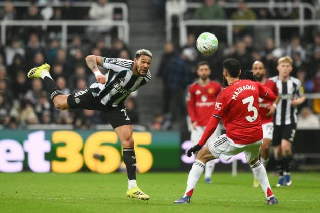 Joelinton of Newcastle United (left) in action Newcastle United v Manchester United, ManU Premier League, Football, St James Park, Newcastle, UK - 04 Mar 2026Newcastle St James Park United Kingdom EDITORIAL USE ONLY No use with unauthorised audio, video, data, fixture lists, club league logos or live services. Online in-match use limited to 120 images, no video emulation. No use in betting, games or single club league player publications. Copyright: xRichardxLee Shutterstockx 16723964y