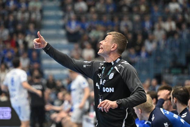 RECORD DATE NOT STATED Gudjon Valur Sigurdsson (VfL Gummersbach Trainer) zeigt mit dem Daumen nach oben VfL Gummersbach vs. TBV Lemgo Lippe, Handball, Daikin 1. Bundesliga, 24. Spieltag, Spielzeit 2025-2026, Schwalbe Arena Gummersbach, 05.03.2026 VfL Gummersbach vs. TBV Lemgo Lippe, Handball, Daikin 1. Bundesliga, 24. Spieltag, Spielzeit 2025-2026, Schwalbe Arena Gummersbach, 05.03.2026 Gummersbach Copyright: xEibner-Pressefoto JuergenxAugstx EP_JAT