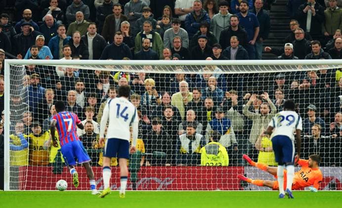 Ismaïla Sarr of Crystal Palace scores a goal to make it 1-1 from the penalty spot Tottenham Hotspur v Crystal Palace, Premier League, Football, Tottenham Hotspur Stadium, London, UK - 05 Mar 2026London Tottenham Hotspur Stadium United Kingdom EDITORIAL USE ONLY No use with unauthorised audio, video, data, fixture lists, club league logos or live services. Online in-match use limited to 120 images, no video emulation. No use in betting, games or single club league player publications. Copyright: xJavierxGarcia Shutterstockx 16720039ah