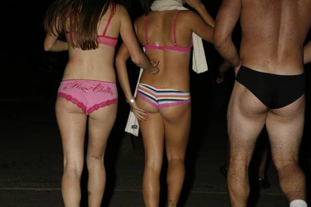 December 14, 2006 - Westwood, CA, U.S. - 13 December 2006 - Westwood, California - UCLA students participate in the Undie Run . Over five thousand University of California - Los Angeles students run through the streets in their underwear to ensure good grades on their final exams. Photo Credit: Russ Elliot AdMedia Copyright: xRussxElliotAdmediax