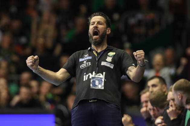 05.03.2026, xtgx, Handball, EHF Champions League, SC Magdeburg - FC Barcelona, Barca v.l. Bennet Wiegert (Magdeburg, Trainer) Jubel, Torjubel, jubelt ueber das Tor, celebrate the goal, celebration Magdeubrg