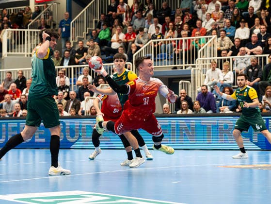 Max Neuhaus (TuSEM Essen, 37) beim Torwurf TuSEM Essen vs. VfL Eintracht Hagen, Handball, 2. Bundesliga, 23. Spieltag, Saison 2025 2026, 06.03.2026 TuSEM Essen vs. VfL Eintracht Hagen, Handball, 2. Bundesliga, 23. Spieltag, Saison 2025 2026, 06.03.2026 Essen Copyright: xEibner-Pressefoto DamianxKruczynx EP_DKI
