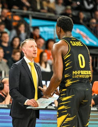 GER, BBL, ratiopharm Ulm vs MHP Riesen Ludwigsburg 06.03.2026, ratiopharm arena, Neu-Ulm, GER, BBL, ratiopharm Ulm vs MHP Riesen Ludwigsburg, im Bild Mikko Riipinen (Ludwigsburg), Babacar Sane (Ludwigsburg, 0)
