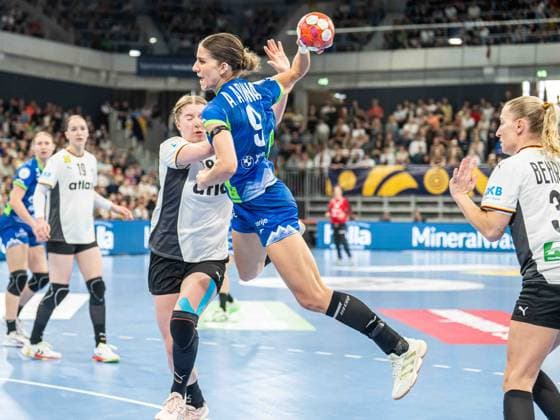 Ana Abina (Slovenia, 09) im Zweikampf mit Nina Engel (Deutschland, 08), Deutschland vs. Slowenien, Handball, EM-Qualifikation, Frauen, Spielzeit 2025 2026, 08.03.2026, Deutschland vs. Slowenien, Handball, EM-Qualifikation, Frauen, Spielzeit 2025 2026, 08.03.2026 Heidelberg Copyright: xEibner-Pressefoto MichaelxSchmidx EP_MST