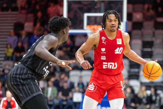 Evan Taylor (Nuernberg Falcons, 10), Melkisedek Moreaux (Tigers Tuebingen, 23) GER, Nuernberg Falcons vs. Tigers Tuebingen, Basketball, BARMER 2. Bundesliga, Pro A, Saison 2025 2026, 26. Spieltag, 08.03.2026 GER, Nuernberg Falcons vs. Tigers Tuebingen, Basketball, BARMER 2. Bundesliga, Pro A, Saison 2025 2026, 26. Spieltag, 08.03.2026 Nuernberg Copyright: xEibner-Pressefoto ArdanxFuessmanx EP_AFN