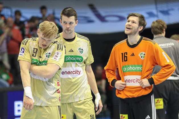 08.03.2026, xgox, Handball - Daikin HBL SC Magdeburg - TSV Hannover-Burgdorf emspor, v.l. Vilhelm Poulsen (Hannover, 9), Hannes Feise (Hannover, 56), Simon Gade (Hannover, 16) enttaeuscht, schaut enttaeuscht, niedergeschlagen, disappointed Magdeburg