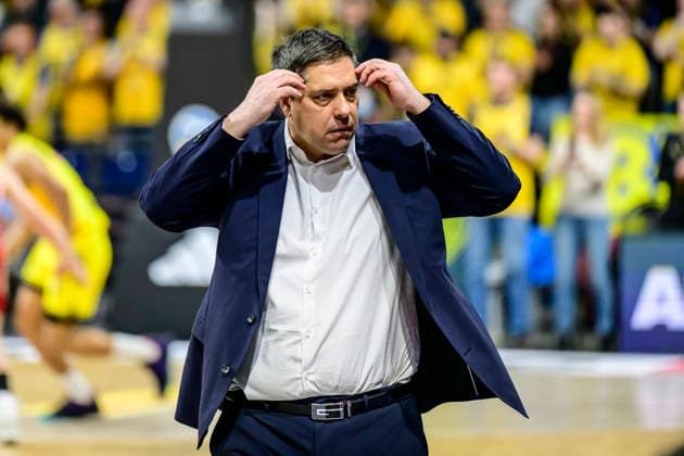 GER, Berlin, basketball, Alba Berlin vs Fitness First Wuerzburg Baskets, at the Max-Schmeling-Halle , BBL, pictured from left: Sasa Filipovski (Headcoach, Wuerzburg), sad, depressed, angry, emotional, March 8, 2026 Copyright: HMBxMedia UwexKoch