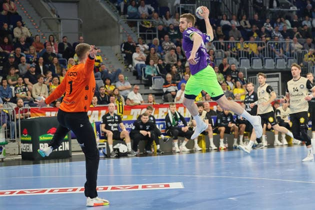 .li. Christopher Rudeck (Bergischer HC, 1), Tim Nothdurft (Rhein Neckar Loewen, 8) GER, Rhein Neckar Loewen gegen Bergischer HC, Handball, 1.Bundesliga, Spielzeit 2025 2026, 08.03.2026 GER, Rhein Neckar Loewen vs. Bergischer HC, 1.Bundesliga, Spielzeit 2025 2026, 08.03.2026 Mannheim Copyright: xEibner-Pressefoto JoergxHirschx EP_JHH