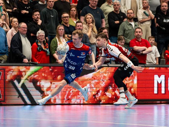 Sascha Pfattheicher (HBW Balingen-Weilstetten, 30) im Zweikampf gegen Elias Ruddatt (HSG Nordhorn Lingen, 24) HSG Nordhorn-Lingen vs. HBW Balingen-Weilstetten , Handball, 2. Bundesliga, 23. Spieltag, Saison 2025 2026, 08.03.2026 HSG Nordhorn-Lingen vs. HBW Balingen-Weilstetten , Handball, 2. Bundesliga, 23. Spieltag, Saison 2025 2026, 08.03.2026 Nordhorn Copyright: xEibner-Pressefoto DamianxKruczynx EP_DKI