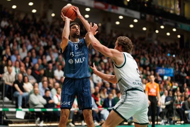 Mateo Seric (MLP Academics Heidelberg) im Zweikampf mit Marco Hollersbacher (Gladiators Trier), Vet Concept Gladiators Trier vs MLP Academics Heidelberg, Basketball, easyCredit BBL, 23. Spieltag, Saison 2025 2026, 09.03.2026 Vet Concept Gladiators Trier vs MLP Academics Heidelberg, Basketball, easyCredit BBL, 23. Spieltag, Saison 2025 2026, 09.03.2026 Copyright: xEibner-Pressefoto AlexanderxNeisx EP_ANS