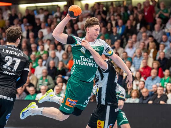 Ole Pregler (Frisch Auf Goeppingen, 23) im Zweikampf mit Stephan Seitz (ThSV Eisenach, 44), Frisch Auf Goeppingen vs. ThSV Eisenach, Handball, 1. Bundesliga, Herren, Spielzeit 2025 2026, 09.03.2026, Frisch Auf Goeppingen vs. ThSV Eisenach, Handball, 1. Bundesliga, Herren, Spielzeit 2025 2026, 09.03.2026 Goeppingen Copyright: xEibner-Pressefoto MichaelxSchmidx EP_MST