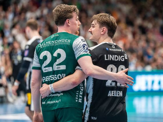 Erik Persson (Frisch Auf Goeppingen, 22) und Felix Aellen (ThSV Eisenach, 22) nach einem Foul, Frisch Auf Goeppingen vs. ThSV Eisenach, Handball, 1. Bundesliga, Herren, Spielzeit 2025 2026, 09.03.2026, Frisch Auf Goeppingen vs. ThSV Eisenach, Handball, 1. Bundesliga, Herren, Spielzeit 2025 2026, 09.03.2026 Goeppingen Copyright: xEibner-Pressefoto MichaelxSchmidx EP_MST