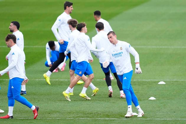 March 10, 2026, Valdebebas, Madrid, Spain: Andriy Lunin during the training day of Real Madrid ahead the UEFA Champions League 2025 26, Round of 16 first leg, football match against Manchester City at Ciudad Deportiva Real Madrid on March 10, 2026, in Valdebebas, Madrid, Spain. Real Madrid Training And press conference, PK, Pressekonferenz - UEFA Champions League 2025 26 Round Of 16 First Leg - ZUMAa181 20260310_zaa_a181_005 Copyright: xOscarxJ.xBarrosox