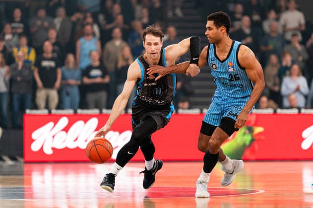 Jack Pagenkopf (Science City Jena, 11) im Dribbling gegen Kenneth Ogbe (Veolia Towers Hamburg, 25), GER, Veolia Towers Hamburg vs Science City Jena, Basketball, Bundesliga, Spieltag 26, Saison 2025 2026, 10.03.2026 GER, Veolia Towers Hamburg vs Science City Jena, Basketball, Bundesliga, Spieltag 26, Saison 2025 2026, 10.03.2026 Hamburg Copyright: xEibner-Pressefoto MaxxVincenx EP_MVN