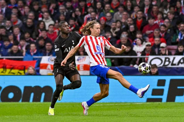 March 10, 2026, Madrid, Madrid, Spain: MARCOS LLORENTE of Atletico de Madrid controls the ball during the Champions League round of 16 match between ATLETICO DE MADRID and TOTTENHAM HOTSPUR, held on March 10, 2026, at the Riyadh Air Metropolitano, Madrid, Spain. ATLETICO DE MADRID Vs TOTTENHAM HOTSPUR Champions League Match, Season 25 26 (03 10 26) - ZUMAc312 20260310_zsp_c312_028 Copyright: xOscarxManuelxSanchezx