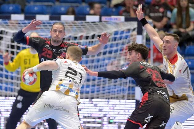 Marek Marciniak (HC Vardar 21) (am Ball), Olle Forsell Schefvert (MT Melsungen 25) (L), Marti Soler (MT Melsungen 23) (R), Wiktor Jankowski (HC Vardar 78) , GER, MT Melsungen - HC Vardar 1961 PRO Skopje (MKD), Handball, EHF European League Maenner, Main Round, Saison 2025 2026, 10.03.2026, GER, MT Melsungen - HC Vardar Skopje, Handball, EHF Maenner, Main Round, Saison 2025 2026, 10.03.2026 Kassel Copyright: xEibner-Pressefotox xRolandxSippelx EP_RSL