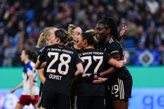 Torjubel FC Bayern München nach Tor zum 0:1 Edna Imade (FC Bayern München, 29) GER, Hamburger SV vs. FC Bayern München, Frauen, Fussball, DFB-Pokal, Viertelfinale, Saison 2025 2026, 11.03.2026 GER, Hamburger SV vs. FC Bayern München, Frauen, Fussball, DFB-Pokal, Viertelfinale, Saison 2025 2026, 11.03.2026 Hamburg Copyright: xEibner-Pressefoto MarcelxvonxFehrnx EP_MFN