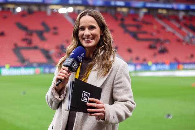 Christina Rann (DAZN Moderatorin) GER, Bayer Leverkusen gegen Arsenal London, Fussball, Champions League, Achtelfinale, Spielzeit 2025 2026, 11.03.2026 DFL REGULATIONS PROHIBIT ANY USE OF PHOTOGRAPHS AS IMAGE SEQUENCES AND OR QUASI-VIDEO GER, Bayer Leverkusen gegen Arsenal London, Fussball, Champions League, Achtelfinale, Spielzeit 2025 2026, 11.03.2026 Leverkusen Copyright: xEibner-Pressefoto FrankxZeisingx EP_FZG