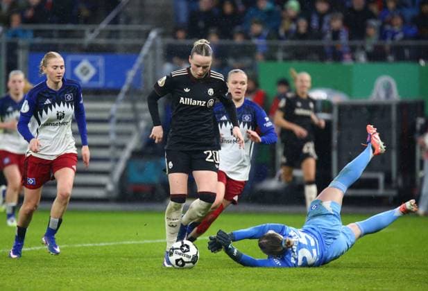 11.03.2026, xcex, GER, Hamburg, Volksparkstadion, Frauenfussball, DFB-Pokal der Frauen, Saison 2025 2026, Viertelfinale, HSV, FCB, Hamburger SV Frauen - FC Bayern Muenchen, Franziska Kett (FCB) trifft zum 2:0, Torschuss, Tor, Torjubel FC Bayern Muenchen, Goal celebration DFL regulations prohibit any use of photographs as image sequences and or quasi-video