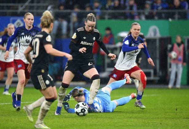 11.03.2026, xcex, GER, Hamburg, Volksparkstadion, Frauenfussball, DFB-Pokal der Frauen, Saison 2025 2026, Viertelfinale, HSV, FCB, Hamburger SV Frauen - FC Bayern Muenchen, Franziska Kett (FCB) trifft zum 2:0, Torschuss, Tor, Torjubel FC Bayern Muenchen, Goal celebration DFL regulations prohibit any use of photographs as image sequences and or quasi-video