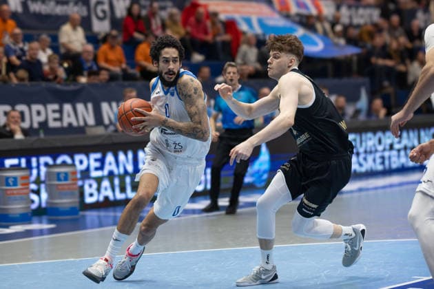 Marek Ayers Nelson (BKO, 0), Perttu Blomgren (MBC, 20), Syntainics MBC vs. BK Olomoucko, European North Basketball League, Achtelfinale, 2025 26, Deutschland, Tschechien, 11.03.2026. Weissenfels Stadthalle Sachsen-Anhalt Deutschland