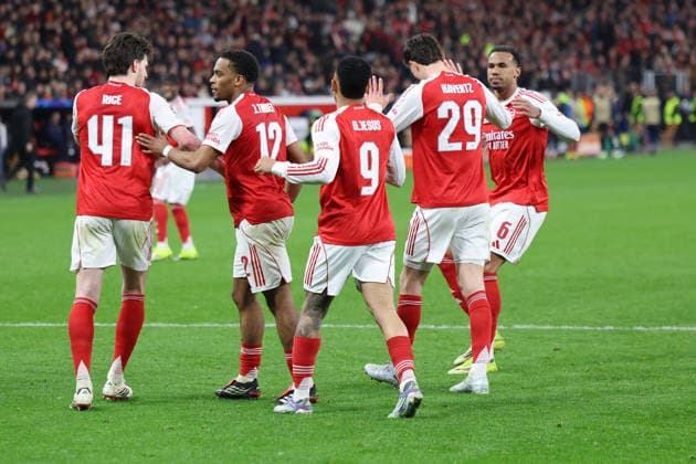 GER, UEFA CL, Achtelfinale, Bayer 04 Leverkusen (GER) vs. FC Arsenal (ENG), 11.03.2026, BayArena, Leverkusen, GER, UEFA CL, Achtelfinale, Bayer 04 Leverkusen (GER) vs. FC Arsenal (ENG), , im Bild: Kai Havertz (FC Arsenal 29), verwandelkt den 11 Meter Torjubel Jubel Jubellauf, Kai Havertz (FC Arsenal 29), Jurriën Timber (FC Arsenal 12), Martin Zubimendi (FC Arsenal 36),