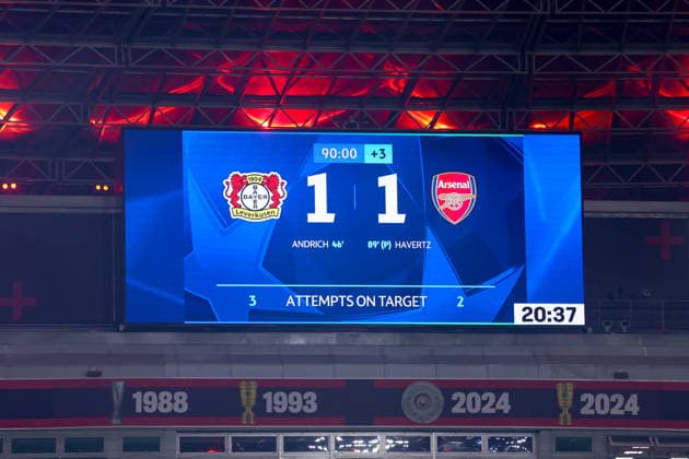 Endergebnis 1:1 GER, Bayer Leverkusen gegen Arsenal London, Fussball, Champions League, Achtelfinale, Spielzeit 2025 2026, 11.03.2026 DFL REGULATIONS PROHIBIT ANY USE OF PHOTOGRAPHS AS IMAGE SEQUENCES AND OR QUASI-VIDEO GER, Bayer Leverkusen gegen Arsenal London, Fussball, Champions League, Achtelfinale, Spielzeit 2025 2026, 11.03.2026 Leverkusen Copyright: xEibner-Pressefoto FrankxZeisingx EP_FZG