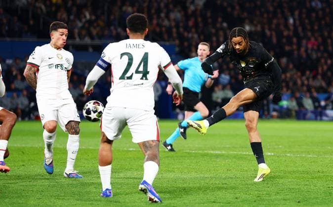 Bradley Barcola of Paris Saint-Germain scores a goal to make the score 1-0. Paris Saint-Germain v Chelsea, UEFA Champions League, Round of 16, First Leg, Football, Parc des Princes, Paris, France - 11 Mar 2026Paris Parc des Princes France EDITORIAL USE ONLY No use with unauthorised audio, video, data, fixture lists, club league logos or live services. Online in-match use limited to 120 images, no video emulation. No use in betting, games or single club league player publications. Copyright: xJamesxMarsh Shutterstockx 16746728at