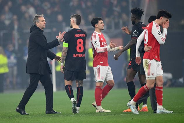 verhaltener Schlussjubel, jubelnd, Jubel, Begeisterung, Freude, Emotion Trainer Kasper HJULMAND (LEV), Robert ANDRICH (LEV), Martin ZUBIMENDI (Arsenal), Edmond TAPSOBA (LEV) und Kai HAVERTZ Fussball Champions League, Achtelfinale, Bayer 04 Leverkusen (LEV) - FC Arsenal London (ARS) 1-1 am 11.03.2026 in Leverkusen Deutschland. UEFA regulations prohibit any use of photographs as image sequences and or quasi-video Â