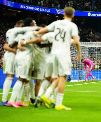 Manchester City goalkeeper Gianluigi Donnarumma after conceding the second goal to Federico Valverde of Real Madrid 2-0 Real Madrid v Manchester City, UEFA Champions League, Round of 16, First Leg, Football, Bernabeu, Madrid, Spain - 11 Mar 2026Madrid Bernabeu Spain EDITORIAL USE ONLY No use with unauthorised audio, video, data, fixture lists, club league logos or live services. Online in-match use limited to 120 images, no video emulation. No use in betting, games or single club league player publications. Copyright: xJavierxGarcia Shutterstockx 16746741ae