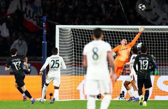 Vitinha of Paris Saint-Germain scores a goal to make the score 3-2. Paris Saint-Germain v Chelsea, UEFA Champions League, Round of 16, First Leg, Football, Parc des Princes, Paris, France - 11 Mar 2026Paris Parc des Princes France EDITORIAL USE ONLY No use with unauthorised audio, video, data, fixture lists, club league logos or live services. Online in-match use limited to 120 images, no video emulation. No use in betting, games or single club league player publications. Copyright: xJamesxMarsh Shutterstockx 16746728da