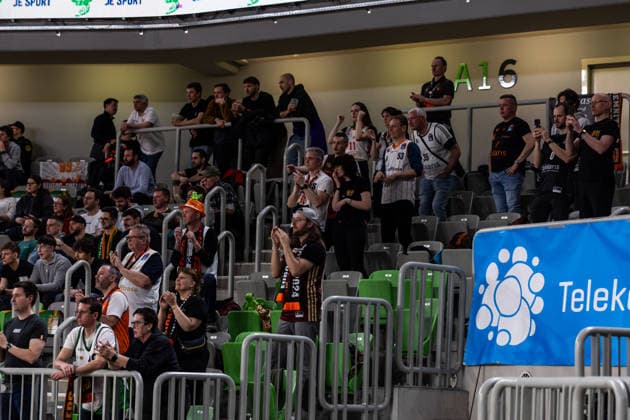 GER, BKT EuroCup, Saison 2025 2026, Achteffinale, Cedevita Olimpija Ljubljana- Niners Chemnitz 11.03.2026, Arena Stozice, Ljubljana, GER, BKT EuroCup, Saison 2025 2026, Achteffinale, Cedevita Olimpija Ljubljana- Niners Chemnitz Fans der Niners Chemnitz Foto Alexander Trienitz Ljubljana Arena Stozice Slowenien